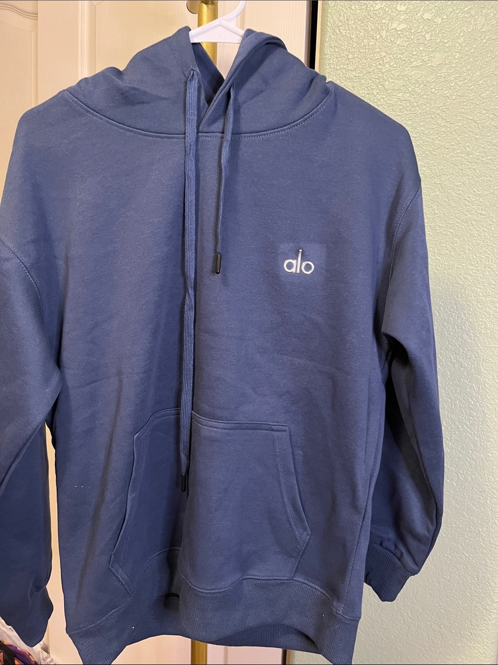 Alo Yoga Women Navy Blue Accolade Hoodie size small